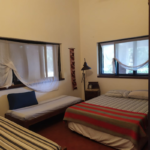 CASA DE CAMPO  <br><h5 style="color:#983295;">Precio $230.000</h5>